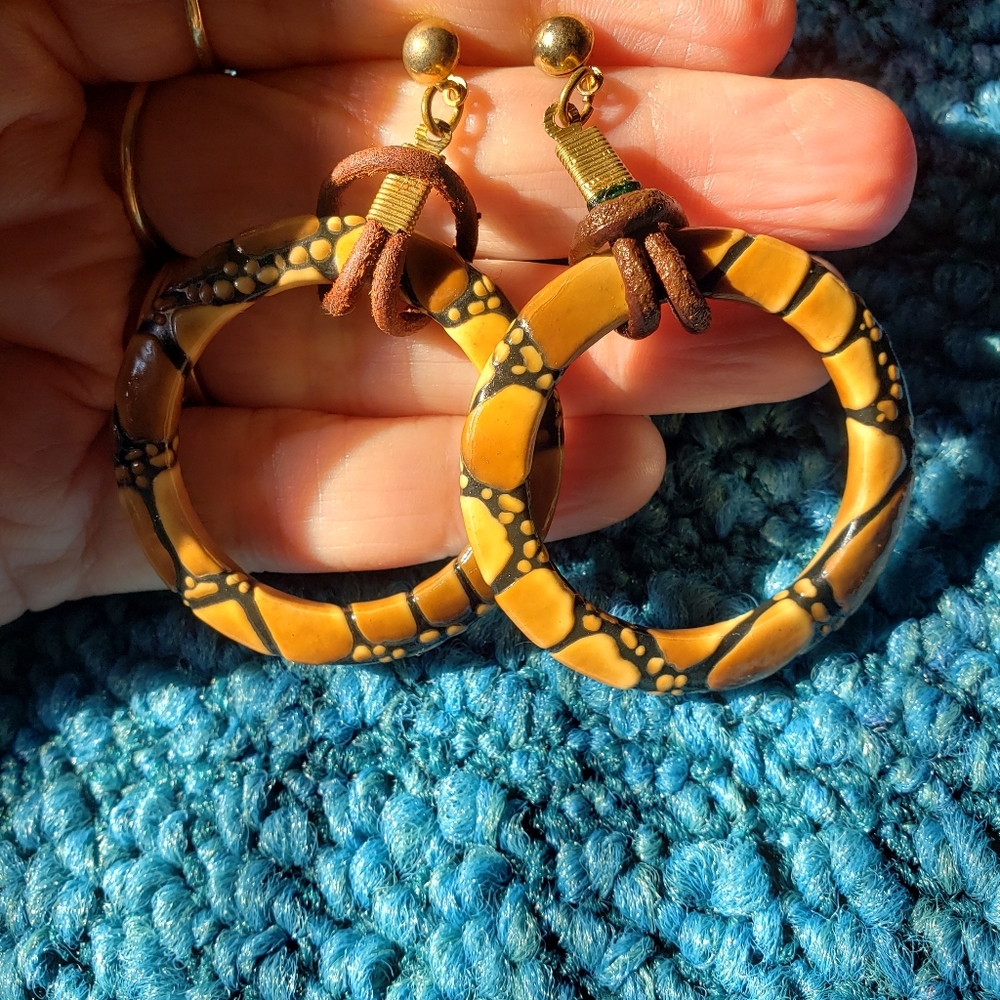 Vintage Astor Hoop Earrings